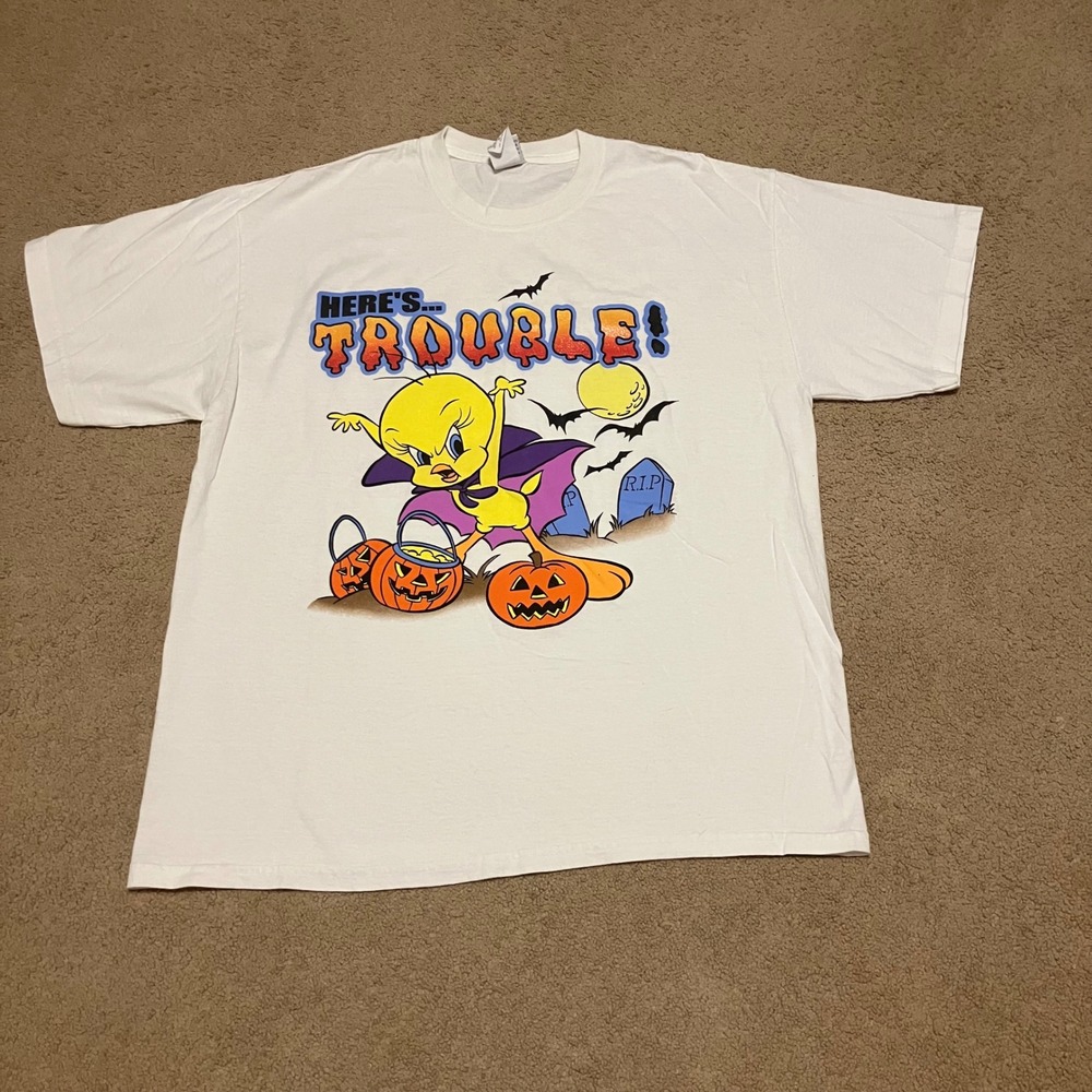 Vintage 2002 Looney Tunes Tweety Bird Halloween Vampire T-Shirt White XL Freeze